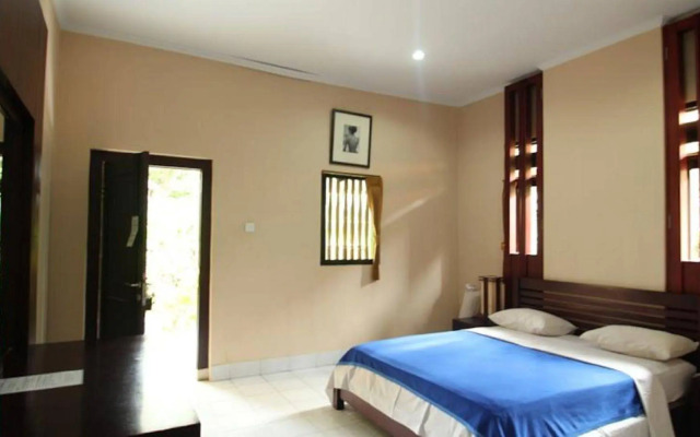 Lusa Hotel