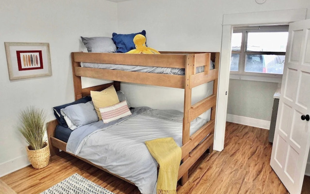 Park Avenue Beach Paradise Chic & Secluded 4 BDR