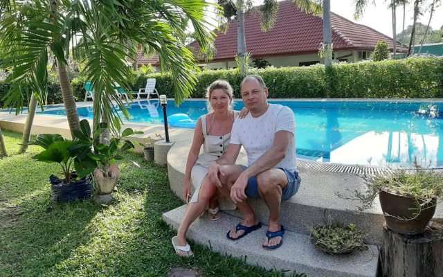 Smile House & Pool