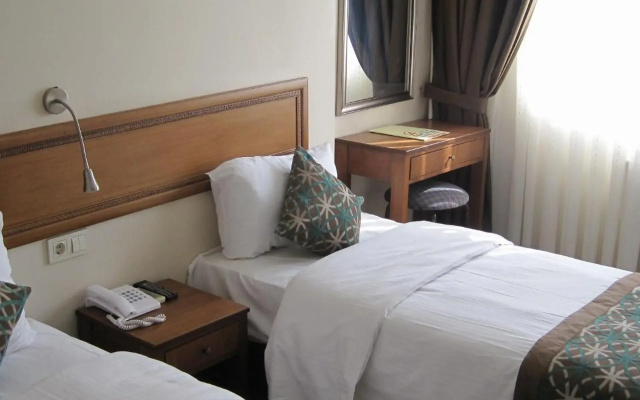 Avlonya Hotel