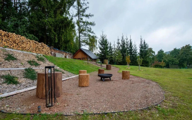 Apartment Near Pernstejn Castle in Smrcek