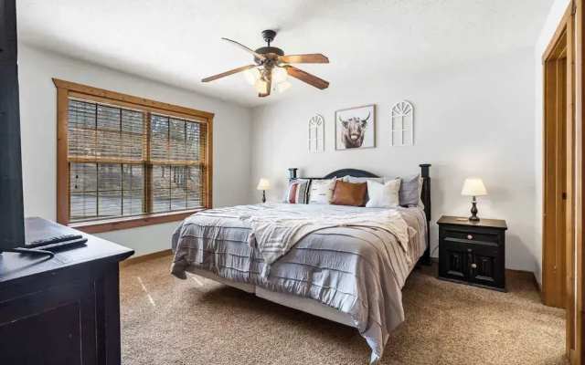 Whispering Creek - In the Heart of Ozarks, Near DT!