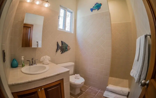 Romanina 1 Condo in the Heart of Playa del Carmen by Redawning