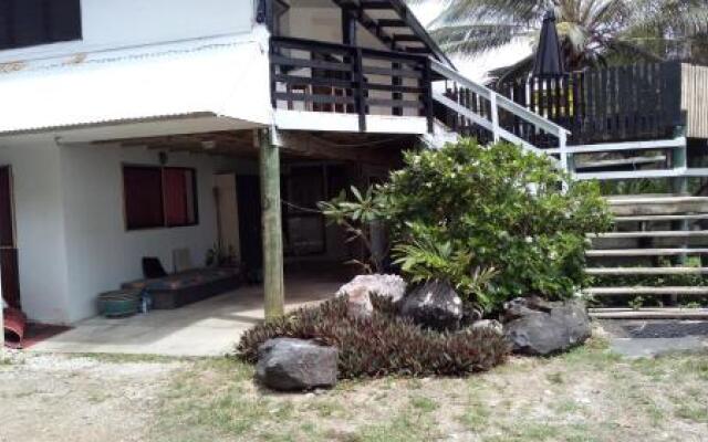 2Rangi Beach House