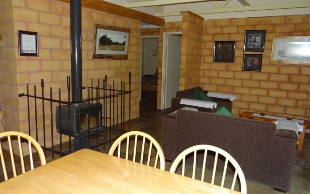 Cinnamon Coloureds Farm Cottages