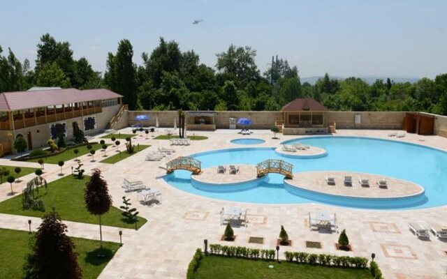 Qebele Yeddı Gozel Hotel