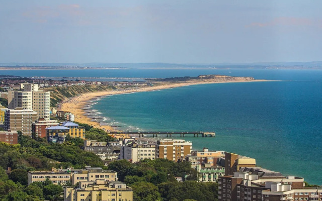 Premier Inn Bournemouth East Cliff