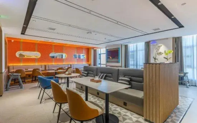 Echarm Hotel (Fuyang Yingzhou Wanda Plaza)