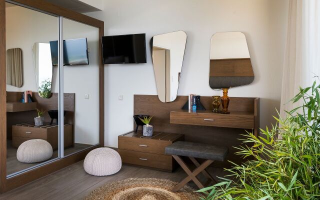 Prima Vista Beachfront Boutique Hotel