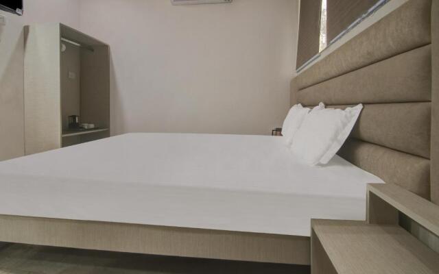 OYO 82221 Hotel Regency