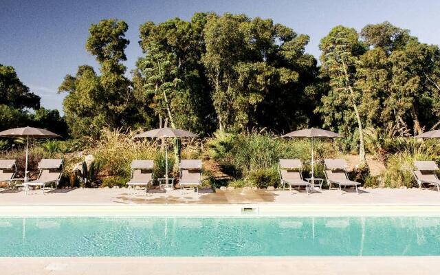 Luna Minoica Suites and Apartments