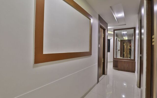 OYO 35508 Dev Palace