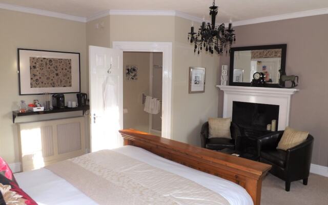 White Linen Whitby, Room Only