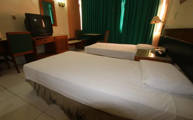 Taj Mahal Continental Hotel