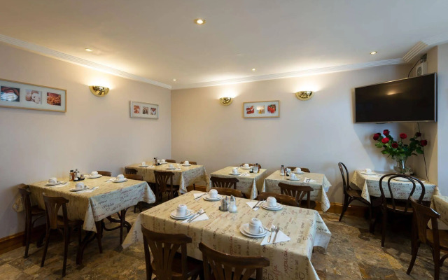 Adria Hotel