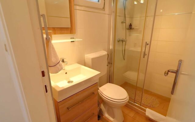Charming Holiday Home in Cara With Swimming Pool