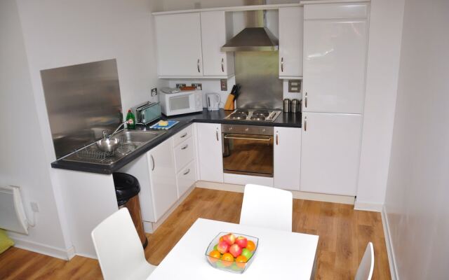 2 Bedroom Apartment 4 Persons With Free Parking