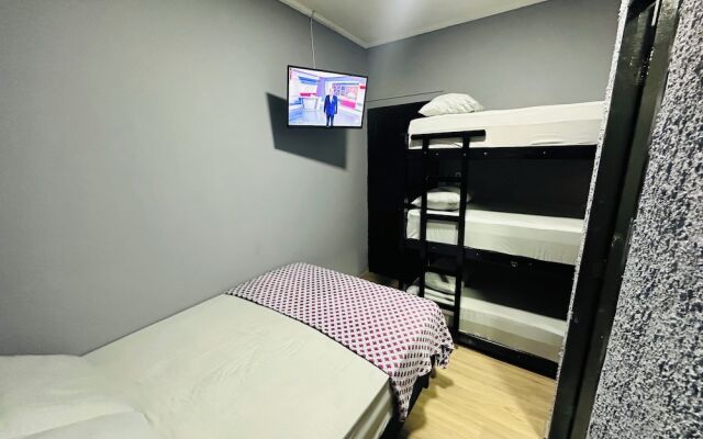 On Hostel gru unidade 2 traslado café