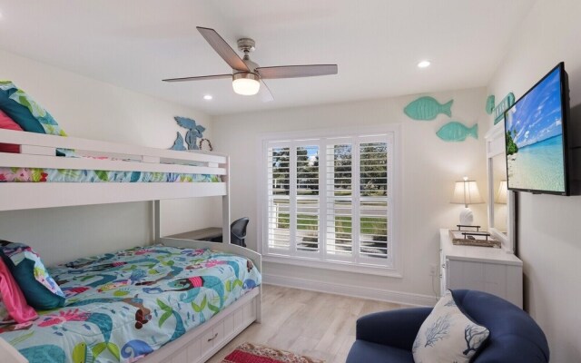 Surf Riders 4 Bedroom Home