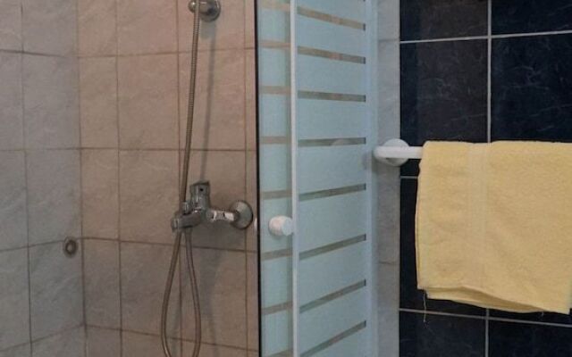 Duplex Apartment Tinel
