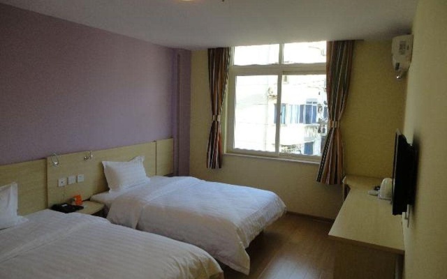 7 Days Inn Shanghai Caoan Road Textile Market Fengzhuang Branch – Guest Rooms – Shanghai