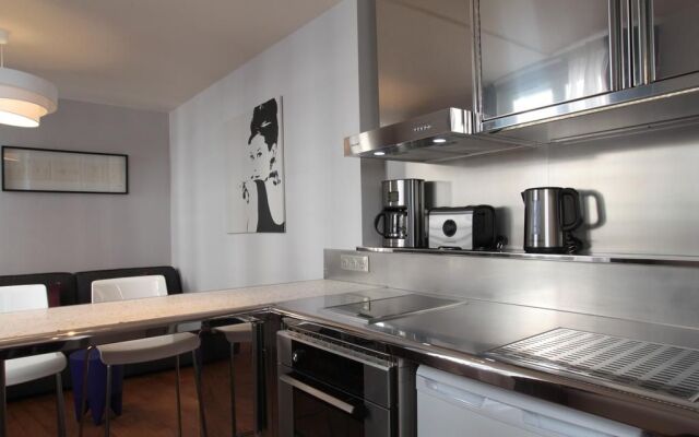Appartements Paris Centre - At Home-Hotel