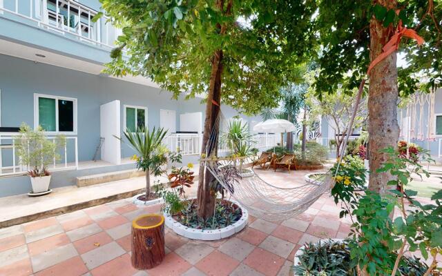 At The Beach Koh Larn