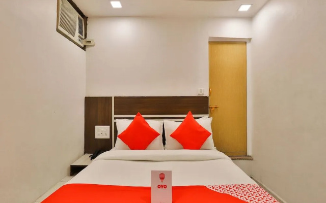 OYO 13141 Aniket Inn