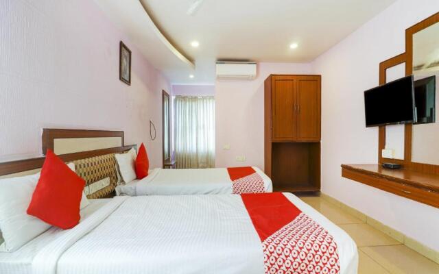 OYO Flagship 77115 Hotel Vaishnavi Palace