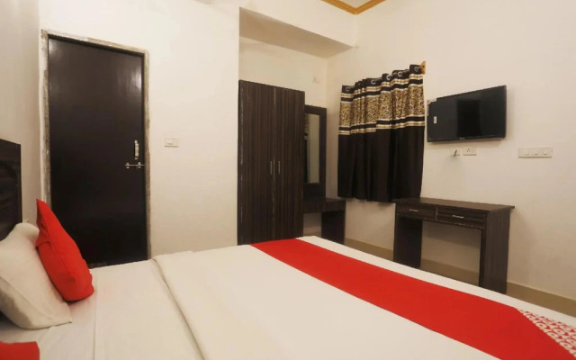 OYO 45552 Central Hotel