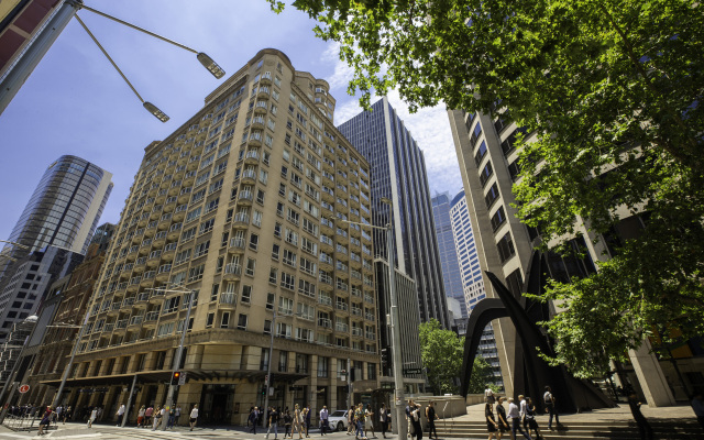Mantra 2 Bond Street Sydney