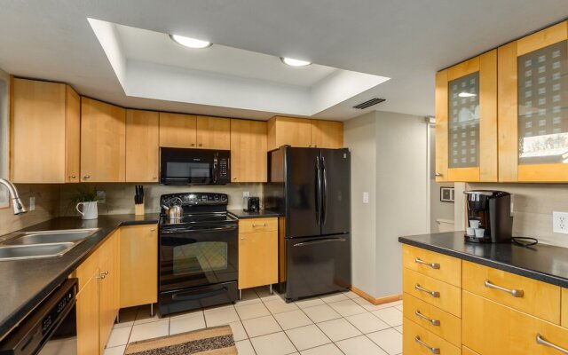 Lodge Townhouse 2 Bedroom Townhouse by Redawning