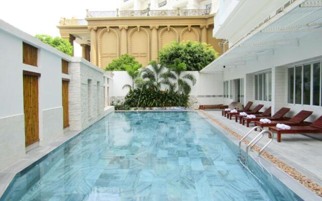 HAYA Hotel