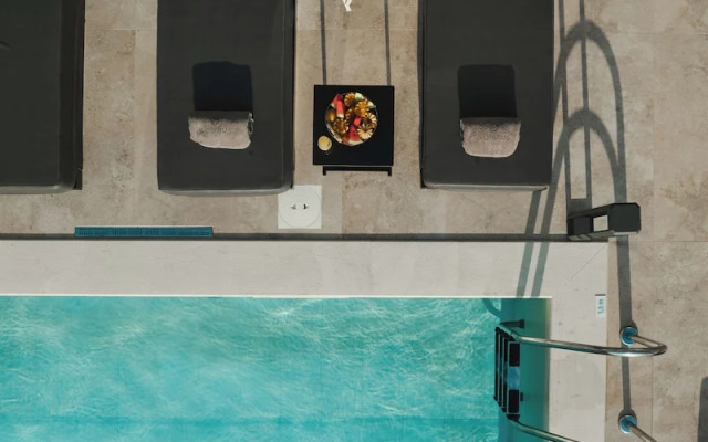 Somnus Suites