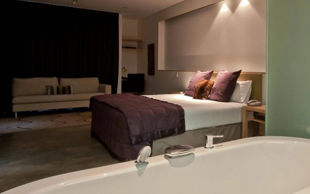 The Arrow Hotel