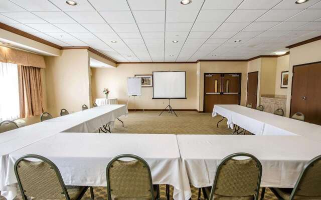 Quality Inn & Suites Rockport - Owensboro North (GOLD AWARD WINNER)