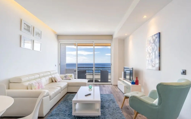 Monumental Apartment
