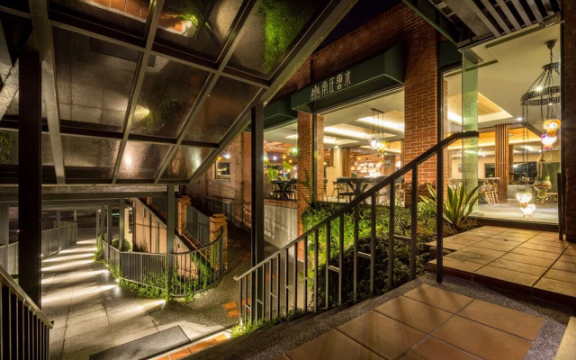 Cloudland Resort