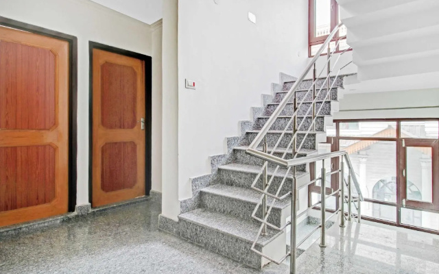 OYO 84775 Hotel Grand Sultan
