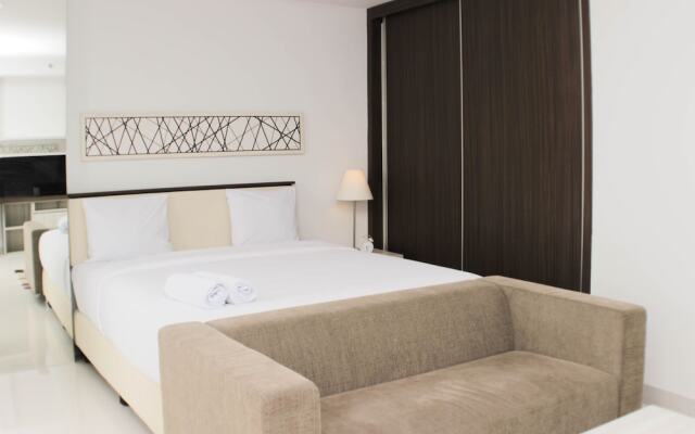 Nice And Comfy Studio Azalea Suites Apartment
