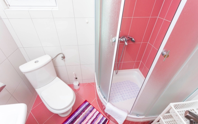 Holiday house Tonci - comfortable & surrounded by nature: Tucepi, Riviera Makarska