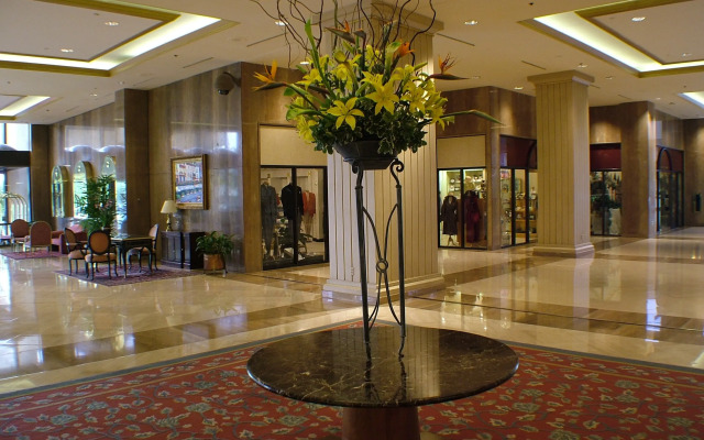 Renaissance Dallas Addison Hotel