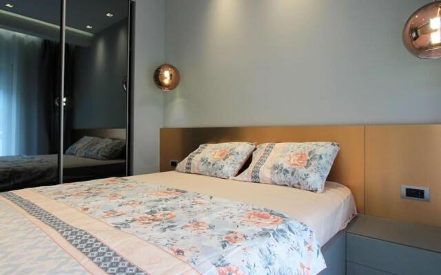 Modern 1BR apartment with swimming pool