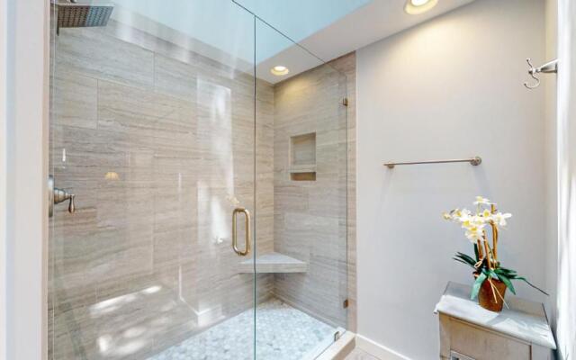 7621 Huntington Villas