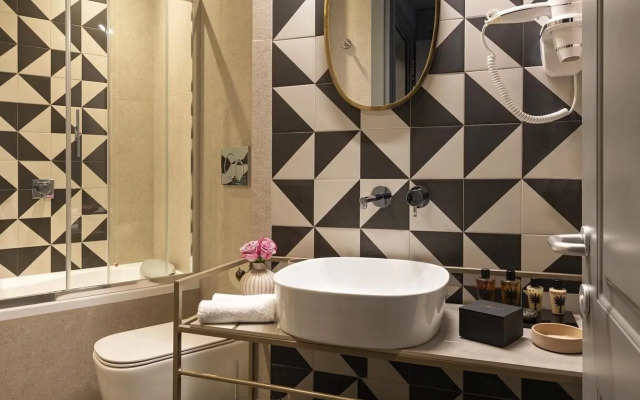 Loly Boutique Hotel