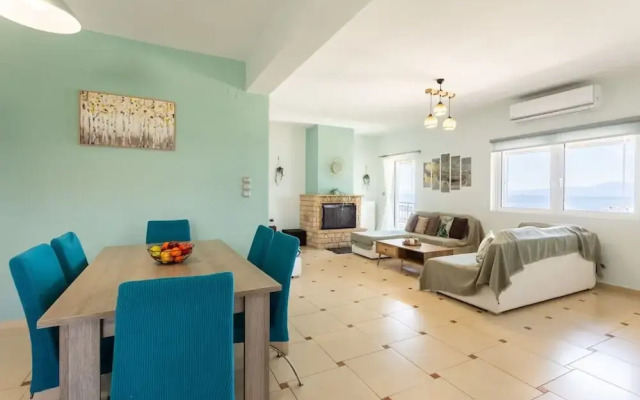 Verga Beachside Getaway With Panoramic Seaviews