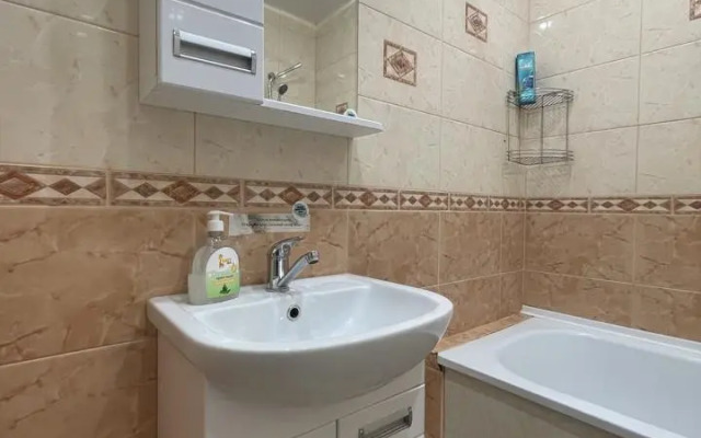 Сниму квартиру на улице Октябрьской Революции