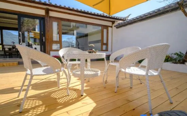 Shuiyuejinghua Homestay (Lijiang Sanyi International Airport)