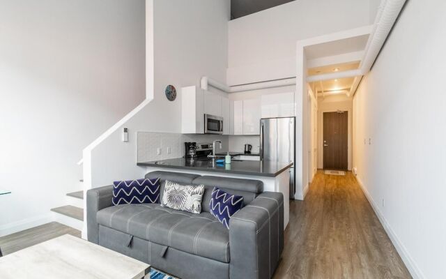 2BR 2 Storey Loft Free Parking Gym