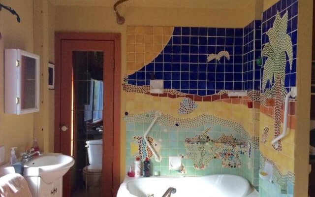 Ravensong Guest House